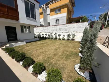 İzmir Seferihisar Payamlı Da  3+1 Bahçeli Satılık Yazlık