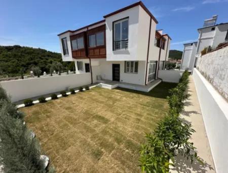 İzmir Seferihisar Payamlı Da  3+1 Bahçeli Satılık Yazlık