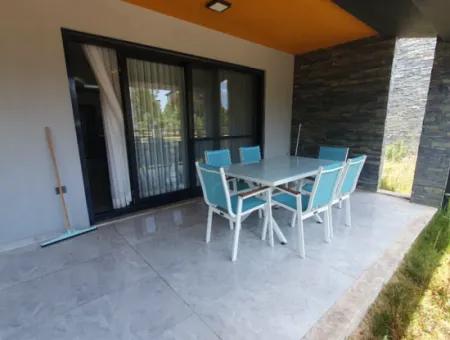 İzmir,Seferihisar,Payamlı’da 3+1 Havuzlu Site İçerisinde  Satılık Trıbleks Yazlık