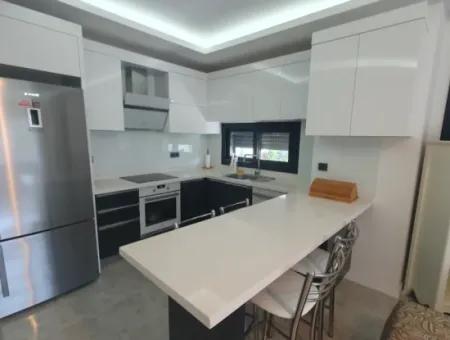 İzmir,Seferihisar,Payamlı’da 3+1 Havuzlu Site İçerisinde  Satılık Trıbleks Yazlık