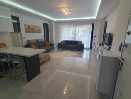 İzmir,Seferihisar,Payamlı’da 3+1 Havuzlu Site İçerisinde  Satılık Trıbleks Yazlık