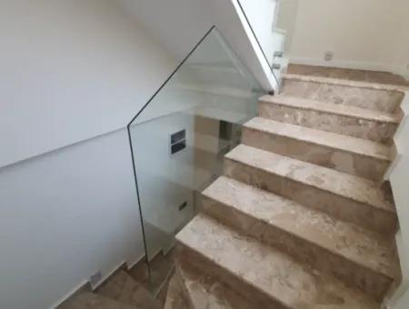 İzmir,Seferihisar,Payamlı’da 3+1 Havuzlu Site İçerisinde  Satılık Trıbleks Yazlık