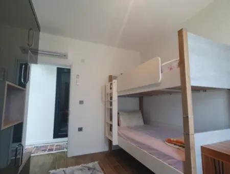 İzmir,Seferihisar,Payamlı’da 3+1 Havuzlu Site İçerisinde  Satılık Trıbleks Yazlık