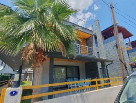 İzmir,Seferihisar,Payamlı’da 3+1 Havuzlu Site İçerisinde  Satılık Trıbleks Yazlık