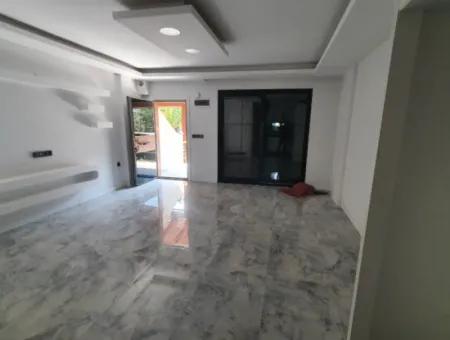 İzmir,Seferihisar,Payamlı’da 3+1  Satılık Trıbleks Yazlık Villa