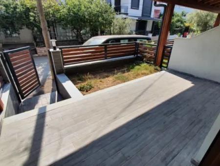 İzmir,Seferihisar,Payamlı’da 3+1  Satılık Trıbleks Yazlık Villa