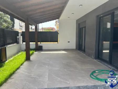 İzmir Seferihisar Payamlı Mah.de 3+1 Denize 400 Mt Ultra Lüks Satılık Yazlık