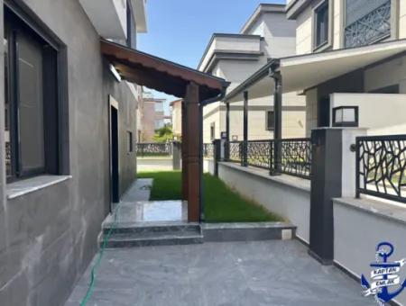 İzmir Seferihisar Payamlı Mah.de 3+1 Denize 400 Mt Ultra Lüks Satılık Yazlık