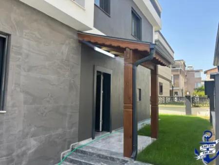 İzmir Seferihisar Payamlı Mah.de 3+1 Denize 400 Mt Ultra Lüks Satılık Yazlık