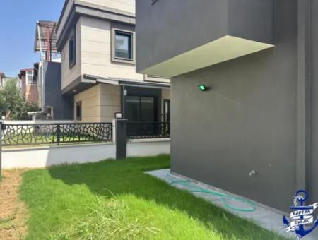 İzmir Seferihisar Payamlı Mah.de 3+1 Denize 400 Mt Ultra Lüks Satılık Yazlık