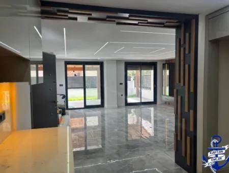 İzmir Seferihisar Payamlı Mah.de 3+1 Denize 400 Mt Ultra Lüks Satılık Yazlık