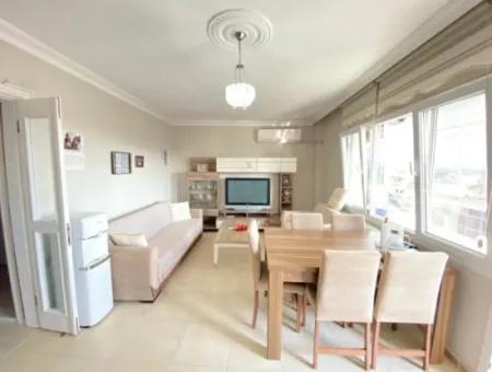 Ürkmez'de Plaja 300M Asansörlü Deniz Manzaralı Satılık 2+1 Daire