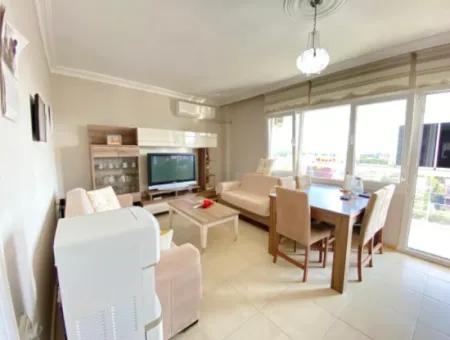 Ürkmez'de Plaja 300M Asansörlü Deniz Manzaralı Satılık 2+1 Daire