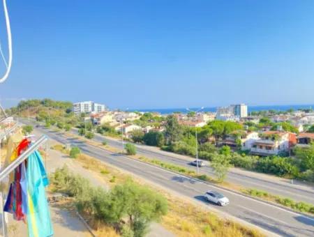 Ürkmez'de Plaja 300M Asansörlü Deniz Manzaralı Satılık 2+1 Daire
