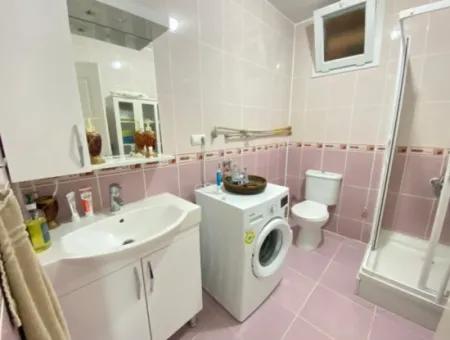 Ürkmez'de Plaja 300M Asansörlü Deniz Manzaralı Satılık 2+1 Daire