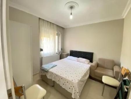Ürkmez'de Plaja 300M Asansörlü Deniz Manzaralı Satılık 2+1 Daire