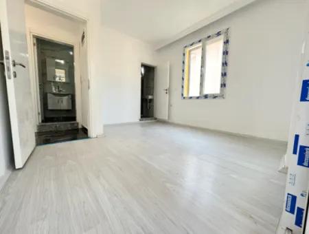 Doğanbey'de Kapalı Otoparklı Geniş Bahçeli Sıfır Satılık 3+1 Villa