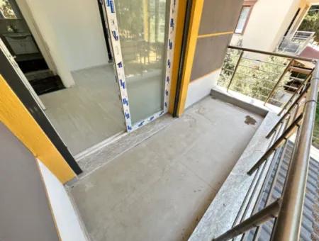 Doğanbey'de Kapalı Otoparklı Geniş Bahçeli Sıfır Satılık 3+1 Villa