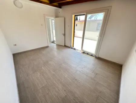 Doğanbey'de Kapalı Otoparklı Geniş Bahçeli Sıfır Satılık 3+1 Villa