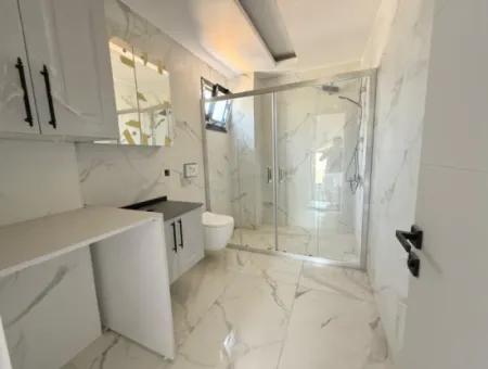 Doğanbey'de 200M2 Arsa İçerisin'de Bağımsız Bahçeli Satılık 2+1 Villa