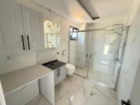 Doğanbey'de 200M2 Arsa İçerisin'de Bağımsız Bahçeli Satılık 2+1 Villa