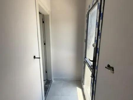 Doğanbey'de 200M2 Arsa İçerisin'de Bağımsız Bahçeli Satılık 2+1 Villa