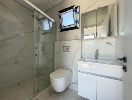 Doğanbey'de 200M2 Arsa İçerisin'de Bağımsız Bahçeli Satılık 2+1 Villa
