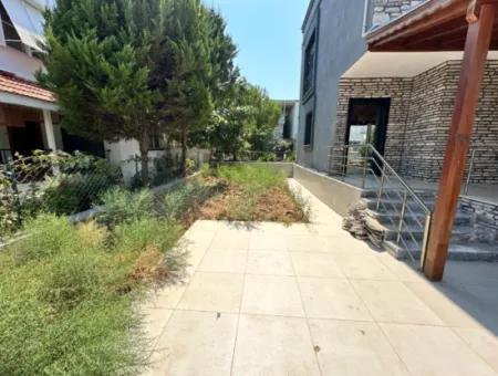 Doğanbey Merkez'de Plaja 500M Otoparklı Bahçeli Sıfır Satılık 3+1 Villa
