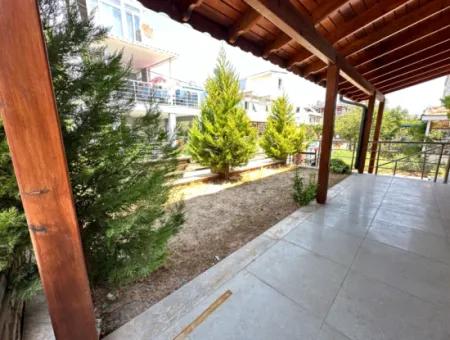 Doğanbey Merkez'de Plaja 500M Otoparklı Bahçeli Sıfır Satılık 3+1 Villa
