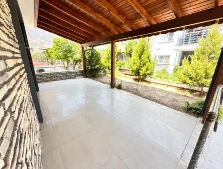 Doğanbey Merkez'de Plaja 500M Otoparklı Bahçeli Sıfır Satılık 3+1 Villa