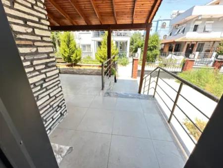 Doğanbey Merkez'de Plaja 500M Otoparklı Bahçeli Sıfır Satılık 3+1 Villa