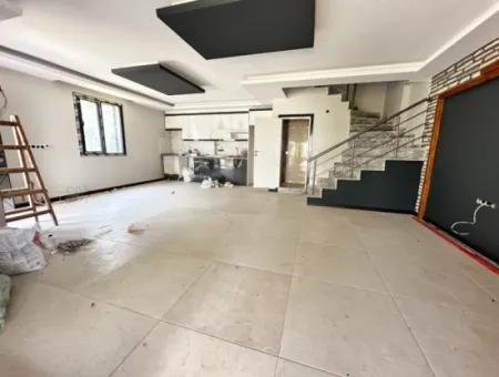 Doğanbey Merkez'de Plaja 500M Otoparklı Bahçeli Sıfır Satılık 3+1 Villa