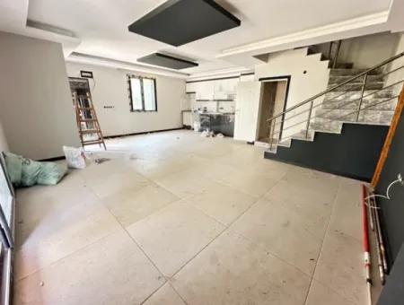 Doğanbey Merkez'de Plaja 500M Otoparklı Bahçeli Sıfır Satılık 3+1 Villa