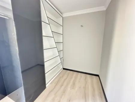 Doğanbey Merkez'de Plaja 500M Otoparklı Bahçeli Sıfır Satılık 3+1 Villa