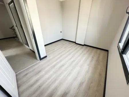 Doğanbey Merkez'de Plaja 500M Otoparklı Bahçeli Sıfır Satılık 3+1 Villa