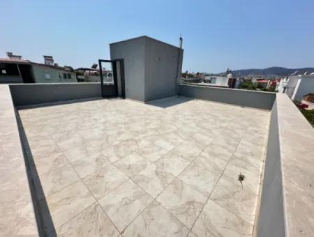 Doğanbey Merkez'de Plaja 500M Otoparklı Bahçeli Sıfır Satılık 3+1 Villa