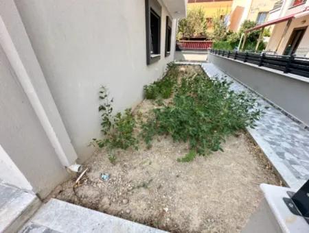 Doğanbey'de Merkez'de Sıfır Bahçeli Satılık 3+1 Villa