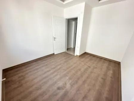 Doğanbey'de Merkez'de Sıfır Bahçeli Satılık 3+1 Villa
