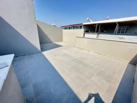 Doğanbey'de Merkez'de Sıfır Bahçeli Satılık 3+1 Villa