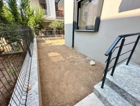 Doğanbey Merkez'de Geniş Yapılı Satılık Sıfır 5+1 Tripleks