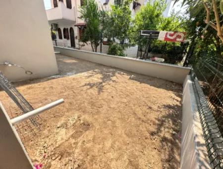 Doğanbey Merkez'de Geniş Yapılı Satılık Sıfır 5+1 Tripleks