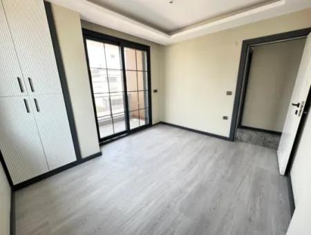 Doğanbey'de Bağımsız Havuzlu Geniş Bahçeli Satılık 3+1 Villa