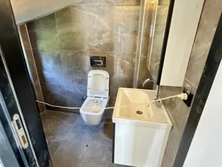 Doğanbey'de 210M2 İçerisin'de Lüks Yapılı Geniş Bahçeli Satılık 3+1 Villa