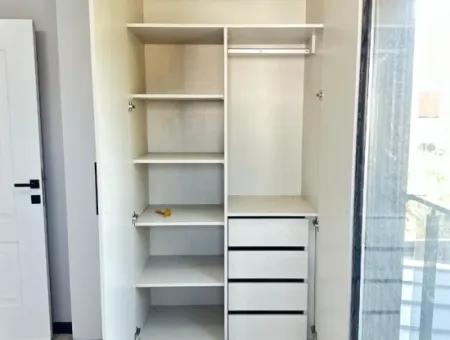 Doğanbey'de 210M2 İçerisin'de Lüks Yapılı Geniş Bahçeli Satılık 3+1 Villa