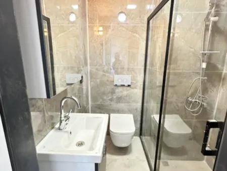 Doğanbey'de 210M2 İçerisin'de Lüks Yapılı Geniş Bahçeli Satılık 3+1 Villa