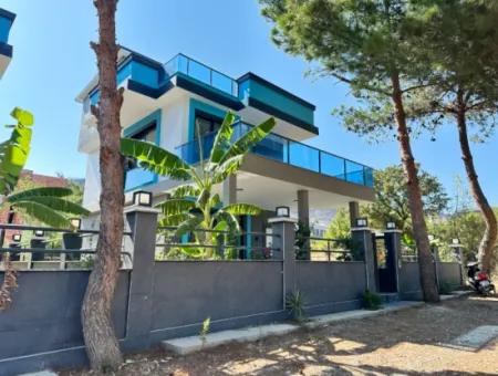 Doğanbey'de 200M2 İçerisin'de Bağımsız Satılık Sıfır 3+1 Villa