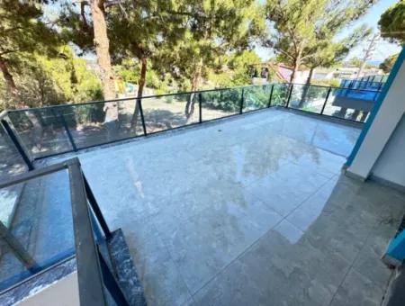 Doğanbey'de 200M2 İçerisin'de Bağımsız Satılık Sıfır 3+1 Villa