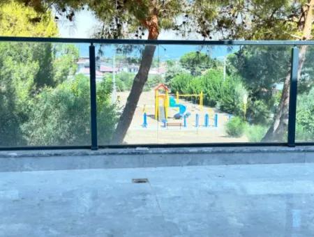 Doğanbey'de 200M2 İçerisin'de Bağımsız Satılık Sıfır 3+1 Villa