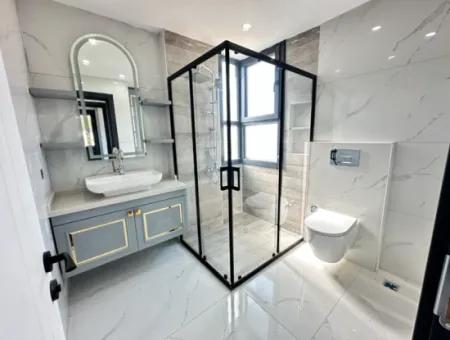 Doğanbey'de 200M2 İçerisin'de Bağımsız Satılık Sıfır 3+1 Villa