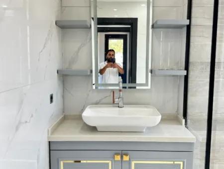 Doğanbey'de 200M2 İçerisin'de Bağımsız Satılık Sıfır 3+1 Villa